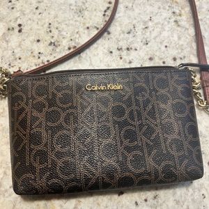 Crossbody purse brand Calvin Klein size medium dark brown